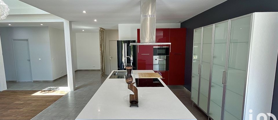 Maison 6 pièces de 156 m² à Mondragon (84430)