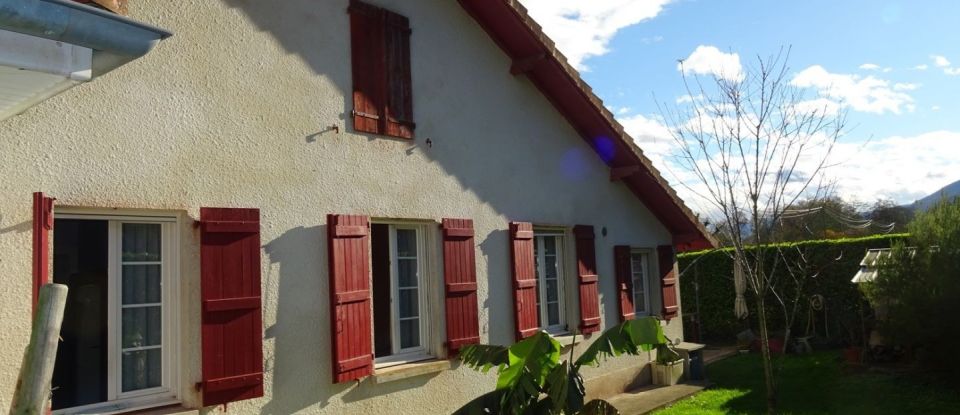 House 5 rooms of 98 m² in Idaux-Mendy (64130)