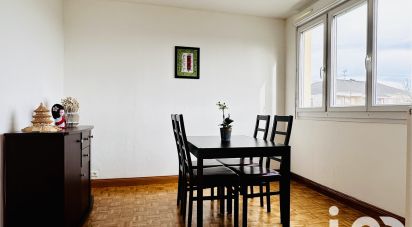 Appartement 4 pièces de 85 m² à Saran (45770)
