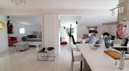 House 4 rooms of 151 m² in Saint-Jean-de-Monts (85160)