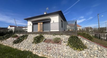 House 4 rooms of 95 m² in Givry (71640)
