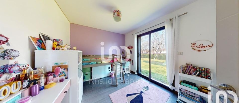 Country house 4 rooms of 115 m² in Montauban (82000)