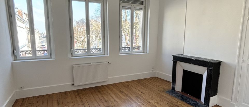 Traditional house 7 rooms of 129 m² in Saint-Quentin (02100)