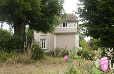 House 7 rooms of 200 m² in Auxerre (89000)