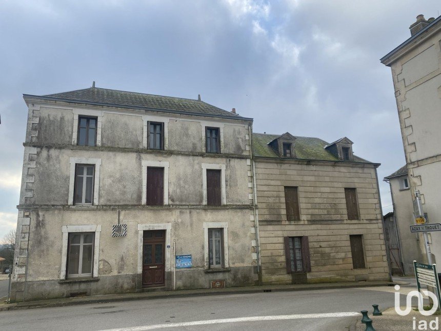 Building in Saint-Pardoux (79310) of 200 m²