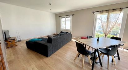 Apartment 3 rooms of 96 m² in Marguerittes (30320)