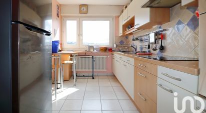 Apartment 4 rooms of 80 m² in Saint-Priest-en-Jarez (42270)