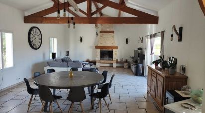 House 6 rooms of 141 m² in Bussac-sur-Charente (17100)