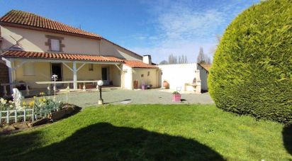 House 4 rooms of 100 m² in Saint-Martin-des-Noyers (85140)