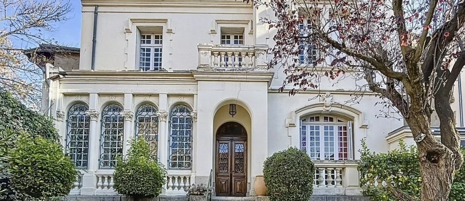 Mansion 10 rooms of 323 m² in Béziers (34500)