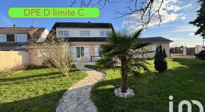 Maison traditionnelle 6 pièces de 130 m² à Presles-en-Brie (77220)