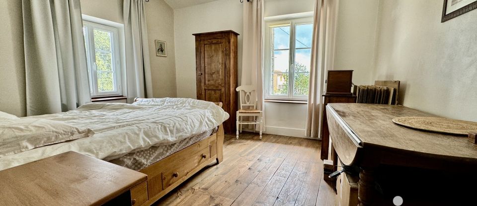 Country house 6 rooms of 130 m² in Saint-Didier-de-la-Tour (38110)