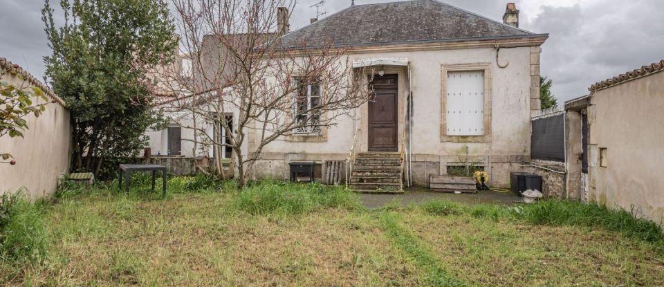House 4 rooms of 100 m² in Surgères (17700)