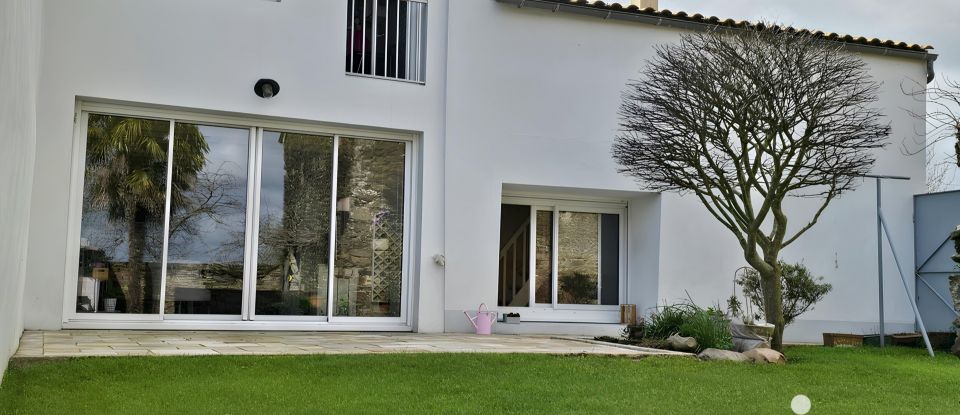 House 6 rooms of 152 m² in Chavagnes-en-Paillers (85250)