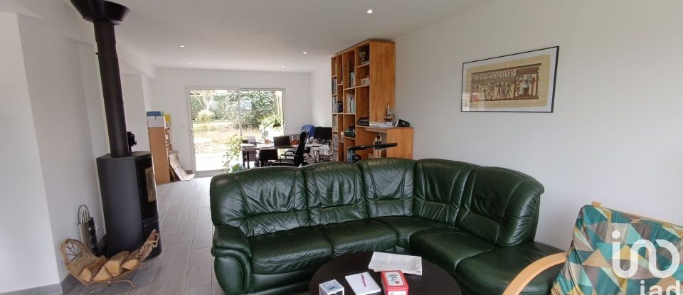Maison 9 pièces de 187 m² à Montfort-sur-Meu (35160)