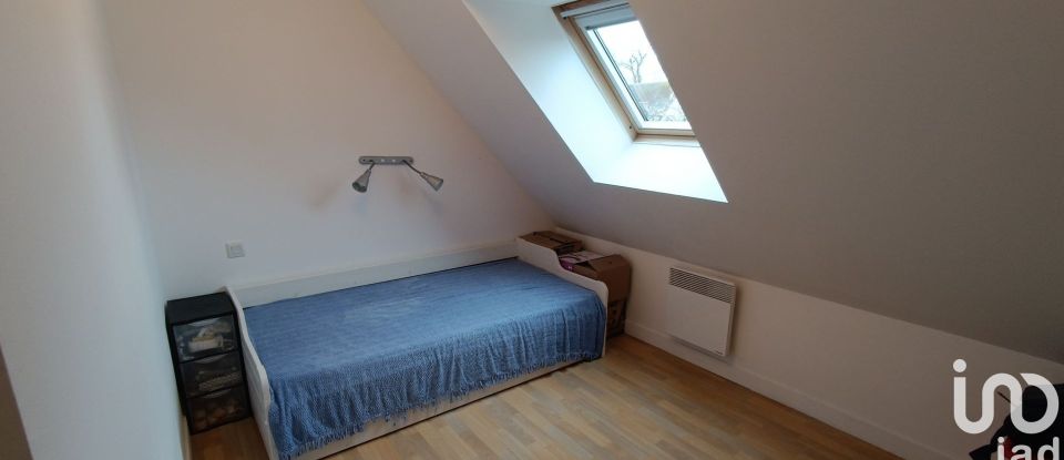 House 9 rooms of 187 m² in Montfort-sur-Meu (35160)