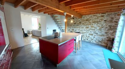 House 6 rooms of 126 m² in Mouchamps (85640)