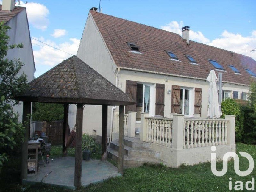 Town house 7 rooms of 120 m² in Le Mesnil-Aubry (95720)