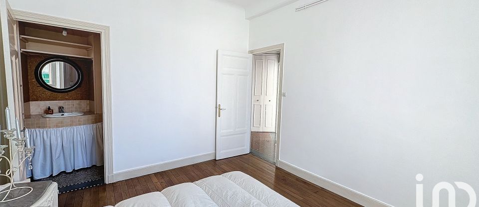 Apartment 5 rooms of 109 m² in Clermont-Ferrand (63000)