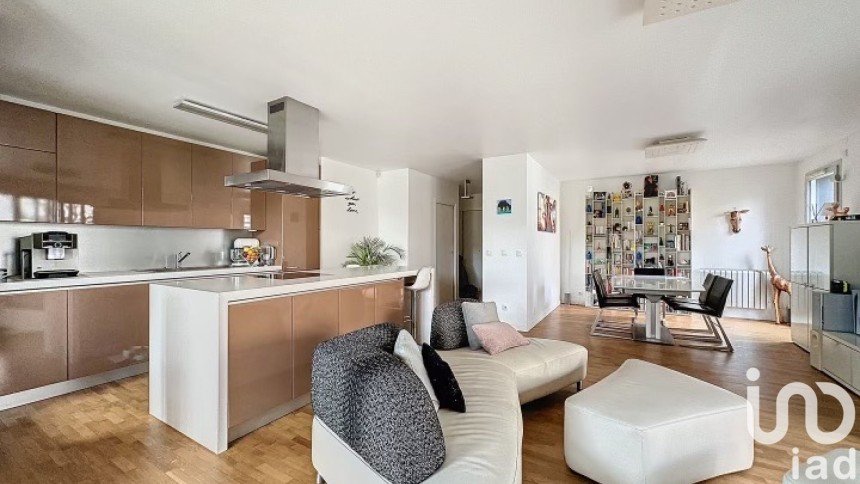 Apartment 4 rooms of 85 m² in Massy (91300)