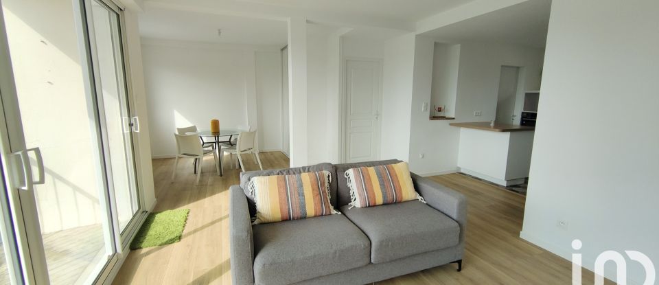 Apartment 4 rooms of 63 m² in La Roche-sur-Yon (85000)