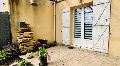 House 5 rooms of 98 m² in Vars (16330)