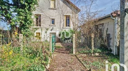 House 3 rooms of 70 m² in Vierzon (18100)