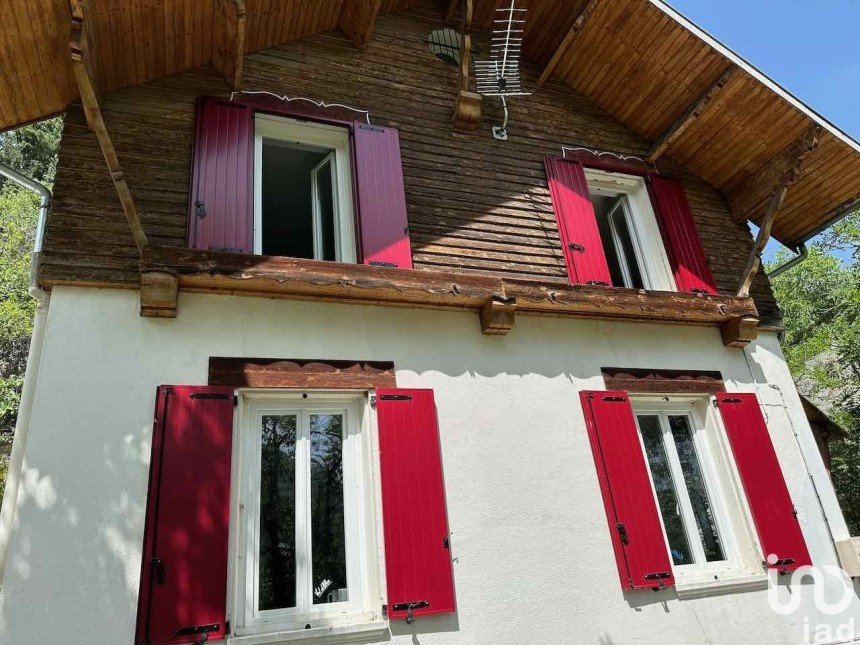 House 3 rooms of 58 m² in Allos (04260)