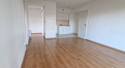 Apartment 3 rooms of 64 m² in Mours (95260)