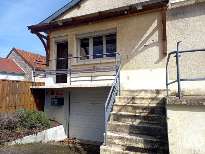 House 6 rooms of 128 m² in Mirebeau-sur-Bèze (21310)