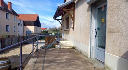 House 6 rooms of 128 m² in Mirebeau-sur-Bèze (21310)
