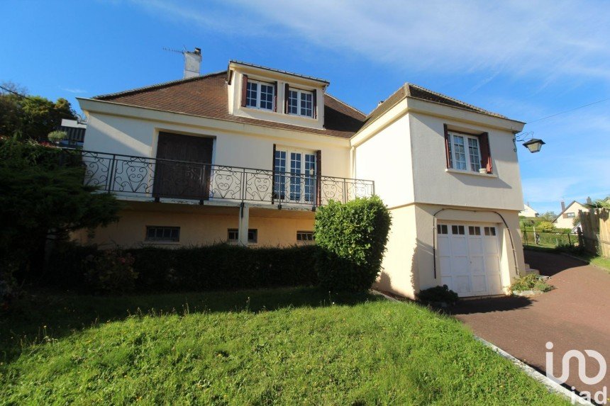 House 5 rooms of 129 m² in Montville (76710)