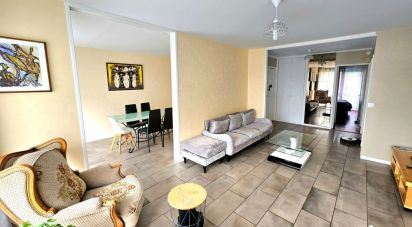 Apartment 5 rooms of 96 m² in Les Essarts-le-Roi (78690)