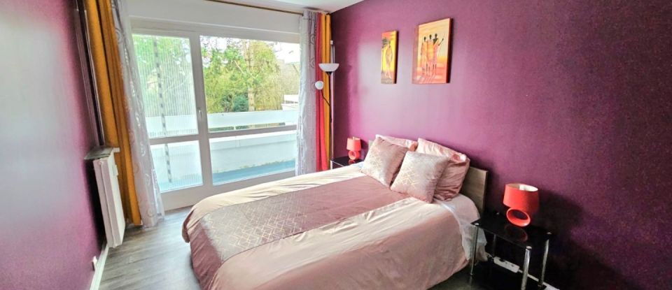 Apartment 5 rooms of 96 m² in Les Essarts-le-Roi (78690)