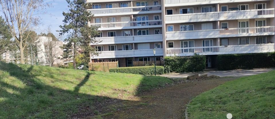 Apartment 4 rooms of 74 m² in Verrières-le-Buisson (91370)