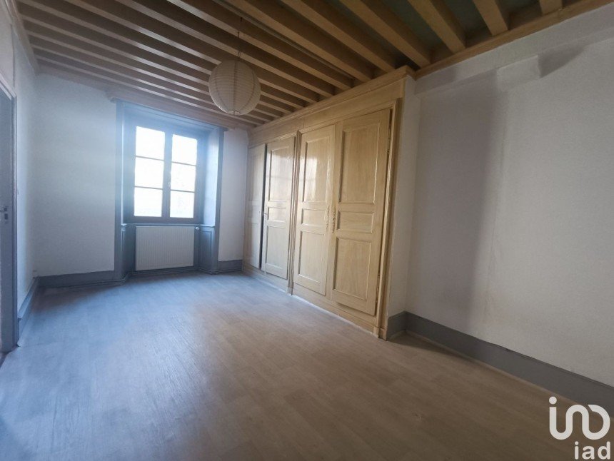 Immeuble de 208 m² à Saint-Bonnet-le-Château (42380)