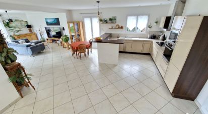 House 6 rooms of 145 m² in Sully-sur-Loire (45600)