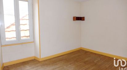 House 5 rooms of 100 m² in Ouzilly (86380)
