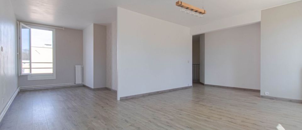 Appartement 5 pièces de 94 m² à Maurepas (78310)