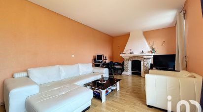 House 5 rooms of 90 m² in Chalautre-la-Petite (77160)