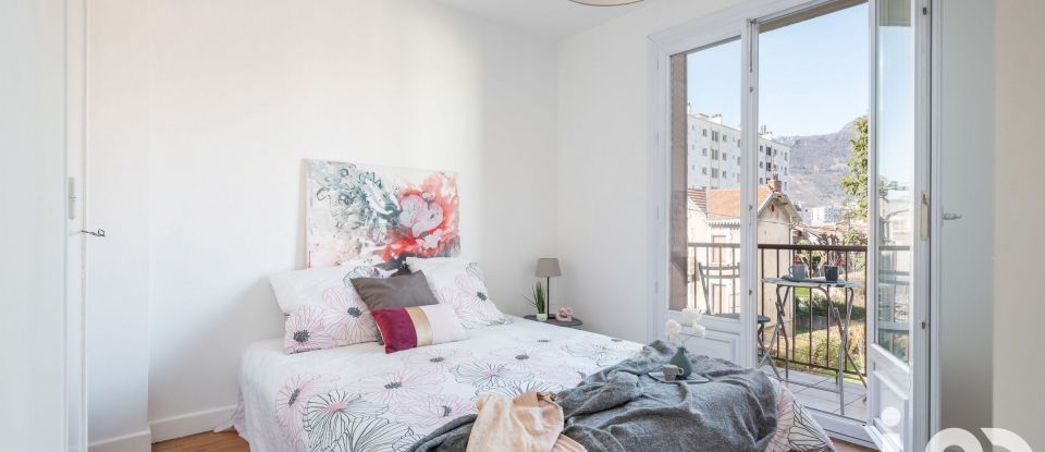 Appartement 4 pièces de 64 m² à Saint-Martin-d'Hères (38400)