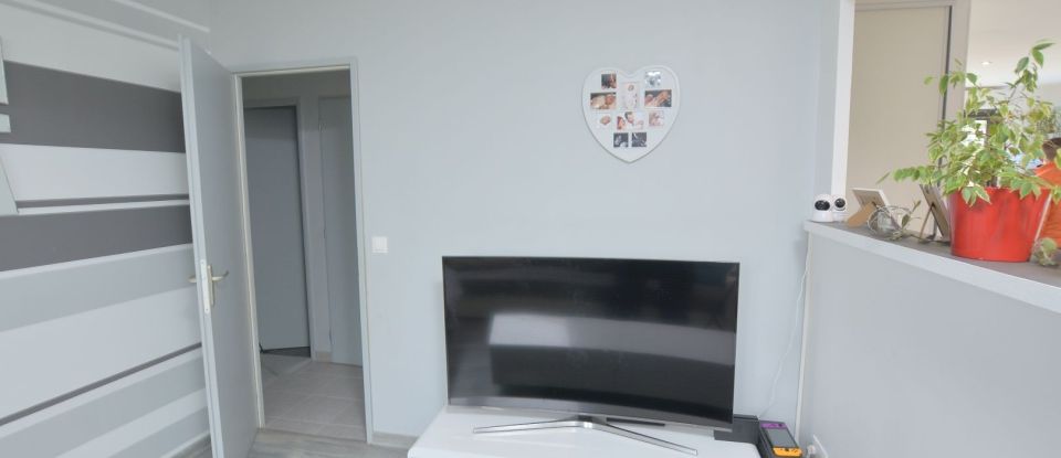House 6 rooms of 125 m² in Chassiers (07110)