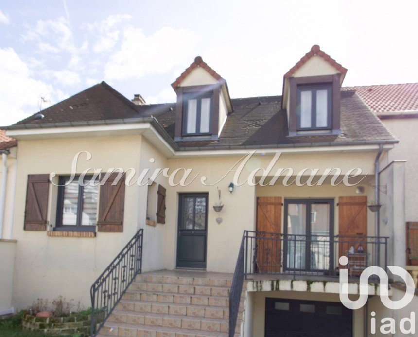 House 8 rooms of 146 m² in Argenteuil (95100)