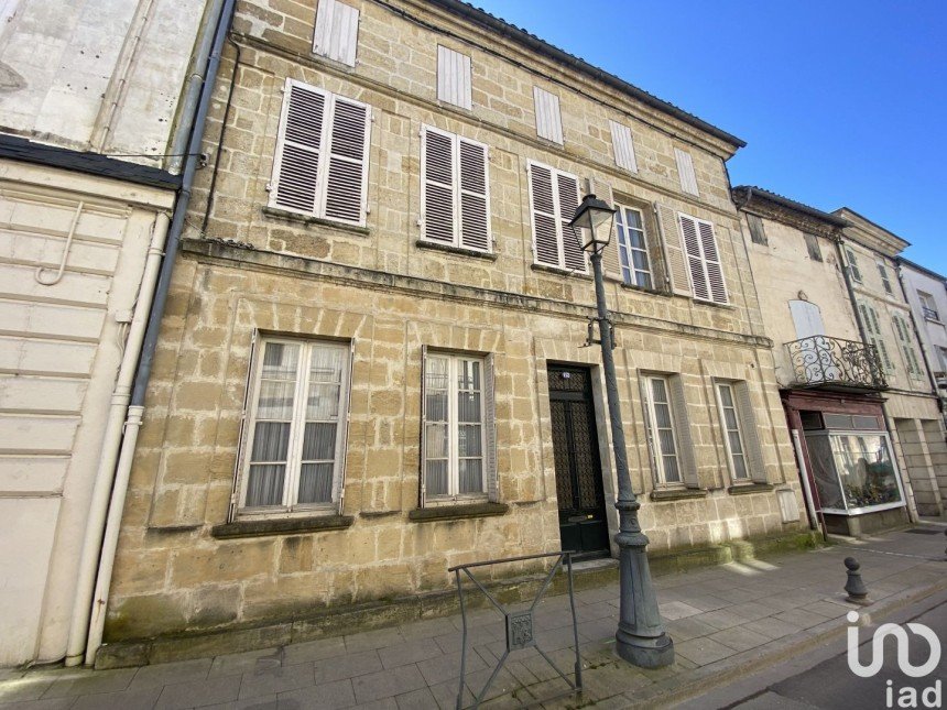 House 7 rooms of 195 m² in Sainte-Foy-la-Grande (33220)