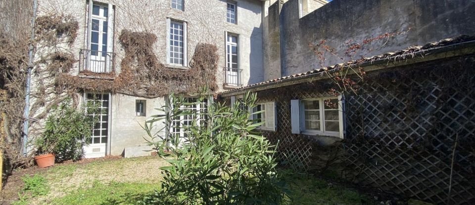 Maison 7 pièces de 195 m² à Sainte-Foy-la-Grande (33220)
