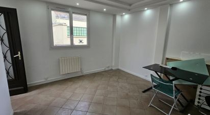 Building in Aubervilliers (93300) of 44 m²