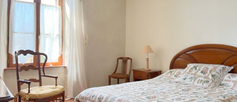 Appartement 5 pièces de 107 m² à Saint Geniez d'Olt et d'Aubrac (12130)