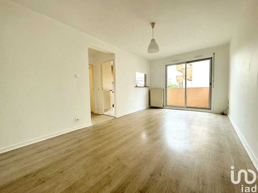 Appartement 2 pièces de 46 m² à Pau (64000)
