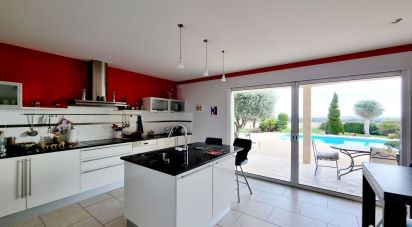 House 5 rooms of 225 m² in - (86380)