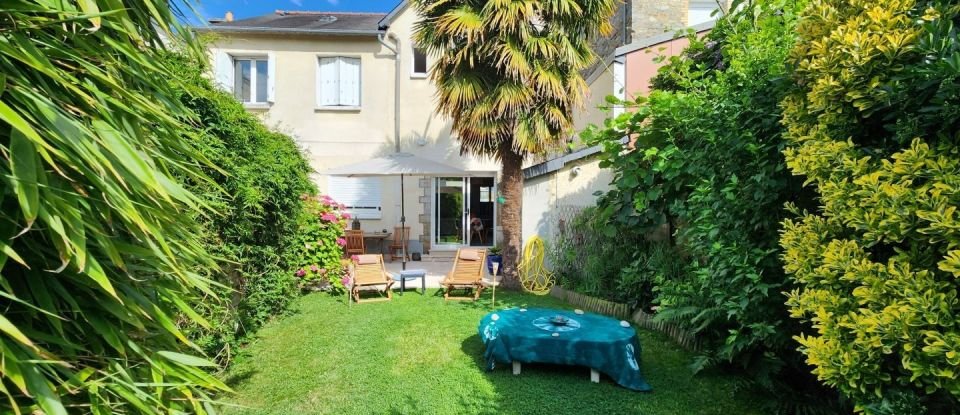 House 5 rooms of 125 m² in Rennes (35000)
